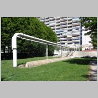 Medialinien (Wasservorhang) von Hans Hollein im Olympischen Dorf in München, photo Heinz Theuerkauf,2.jpg